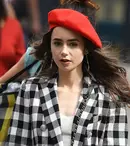 Cu ce problemă s-a confruntat Lily Collins în timpul filmărilor pentru „Emily in Paris”. Mergea săptămânal la medic