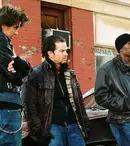 Filme la TV azi, 10 martie: „Patru frați”, „Templul Shaolin”, „Visul alb”, „Vocea succesului”