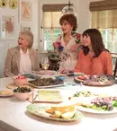 Filme la TV azi, 8 martie: „Clubul femeilor dezlănțuite”, „Lorzii întunericului”, „Teroarea din adâncuri”, „Interviul”