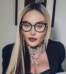 Madonna, fotografii incendiare. Pare mai tânără ca oricând într-o ținută sexy, cu picioarele lungi la vedere