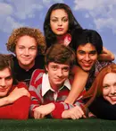 Topher Grace, Ashton Kutcher, Mila Kunis și alte vedete din „Anii ’70” vor juca în noul serial „That ’90s Show”, care se va vedea pe Netflix