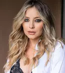 Laura Cosoi, primele declarații după ce a devenit mamă pentru a treia oară. Cum arată după ce a născut