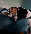 „Om Câine”, cu Ofelia Popii și Bogdan Dumitrache în rolurile principale, intră de vineri la cinema