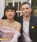 Irina Rimes și The Motans, alături de partenerii lor în clipul piesei „Gata de zbor”. Cum a dat de înțeles Denis Roabeș că s-a căsătorit