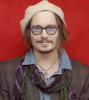 A apărut o nouă imagine cu Johnny Depp în rolul lui Ludovic al XV-lea. Actorul a filmat la Palatul Versailles