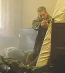 Filme la TV azi, 3 noiembrie: „Între focuri”, „Poveste adevărată”, „Manchester de lângă mare”, „Dracula”