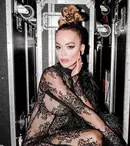 Rita Ora și Fatboy Slim lucrează cu un producător român. Despre cine este vorba