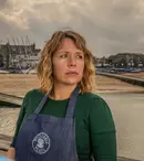 Serialul polițist „Pearl, detectiv la Whitstable” începe la DIVA. Programul de difuzare