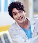Îl mai țineți minte pe Taner Olmez, Doctorul minune din serialul de la Kanal D? Are o fetiță adorabilă