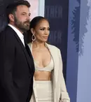 Jennifer Lopez și Ben Affleck, pasionali pe covorul roșu! Cei doi și-au făcut apariția la premiera „The Flash”