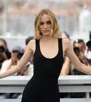 Lily-Rose Depp a confirmat relația cu noua iubită. Cu cine se iubește fiica lui Johnny Depp