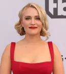 Emily Osment din „Hannah Montana” s-a logodit. Cum arată inelul neobișnuit primit de la iubitul ei
