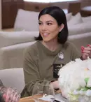 Kourtney Kardashian este însărcinată! Modul simpatic în care a făcut anunțul în timpul concertului soțului ei, Travis Barker