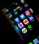 Leagănul Digital: Îmbinarea email marketing-ului cu rețelele sociale