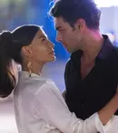 Demet Özdemir s-a întors la Netflix cu Tactici în dragoste 2. Comedia romantică a intrat pe platformă