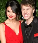 Abia s-au despărţit, dar Bieber vrea să o recâştige pe Selena Gomez