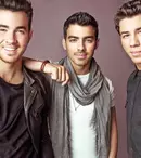 Trupa Jonas Brothers s-a destrămat