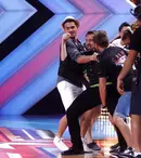 FOTO: Horia Brenciu, scos pe braţe de la „X Factor”