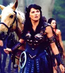 Lucy Lawless vrea s-o readucă pe Xena la tv