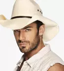 Vă mai amintiţi? Telenovelele în care l-am văzut pe Aaron Diaz