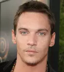 Jonathan Rhys Meyers („Dinastia Tudorilor”) va deveni tată. FOTO