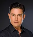 Acasă difuzează „Pasiune și putere”, noua telenovelă a lui Fernando Colunga