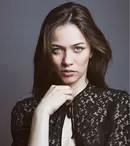 Cine este Gloria Rădulescu, românca din serialul „Pasiune toscană”?