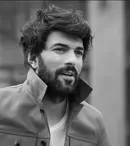 Engin Akyürek a început filmările la o nouă peliculă cu Bergüzar Korel