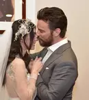Burcu Kıratlı s-a căsătorit cu alesul inimii ei, Sinan Akçıl