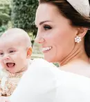 Prințul Louis a împlinit un an, iar imaginile făcute de Kate Middleton sunt adorabile