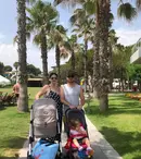 FOTO. Tavi Clonda, încântat de prima vacanță în patru. „Deși este foarte greu să pleci la drum cu 2 copii mici…”