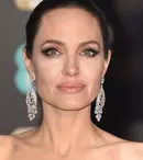Angelina Jolie vorbește despre sfaturile pe care le oferă fiicelor sale