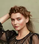 5 lecții de hair styling pentru a obține o coafură  de salon la tine acasă