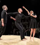 unteatru difuzează gratuit pe 1 mai spectacolul ,,Hamlet’’ și concertul ,,9 piese remixate’’, de Alex Ștefănescu
