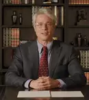 Brad Pitt s-a deghizat în dr. Anthony Fauci la „Saturday Night Live”, iar scheciul a devenit viral!