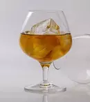 (P) Descoperă o istorie de 300 de ani într-un pahar de Remy Martin!