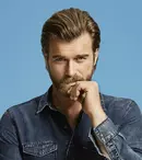 Kıvanç Tatlıtuğ a devenit tată. Ce mai fac ceilalți tătici sexy din showbizul turcesc