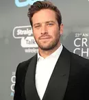Armie Hammer pierde rol după rol: acum nu mai joacă nici în serialul despre „Nașul”
