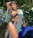 Loredana Groza pune internauții pe jar! Cum a fost surprinsă artista la plajă