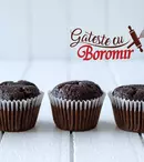 Brioșe cu Ciocolată: Muffins Pufoase și Gustoase