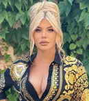 Loredana Groza s-a pozat întinsă pe pat și fără lenjerie intimă. Reacția fanilor