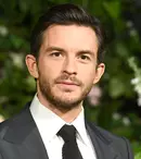 Starul din „Bridgerton”, Jonathan Bailey, va juca alături de Matt Bomer într-un nou serial. Ce se știe până acum