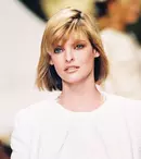 Linda Evangelista, prima apariție în Vogue după dezvăluirile că o procedură estetică i-a „deformat” chipul. Cum și-a ascuns defectele