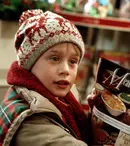 Cum arată astăzi Macaulay Culkin, Kevin din „Singur acasă”. Are 44 de ani și este tatăl a doi băieți