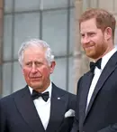 De ce ar vrea Regele Charles să-i invite pe prințul Harry și Meghan Markle la încoronare