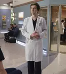 Regretul lui Freddie Highmore din perioada în care filma pentru „Doctorul cel bun”. Serialul este în top 10 Netflix