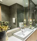 Din ce materiale sunt realizate cabinele de duș moderne?