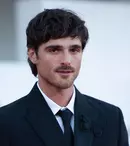 Cât de dificil a fost pentru Jacob Elordi să fie Elvis Presley, în filmul „Priscilla”. Cum s-a pregătit pentru rol