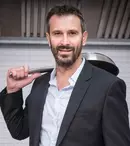Povestea investiției lui Nicolai Tand în Maramureș. Cum arată grajdul transformat în vilă de nota 10