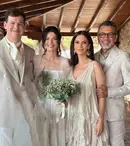 Andreea Berecleanu, o nașă în alb! Vedeta Prima TV a postat imagini emoționante de la cununia religioasă a Ancăi Lungu cu grecul Harry Arampatzis